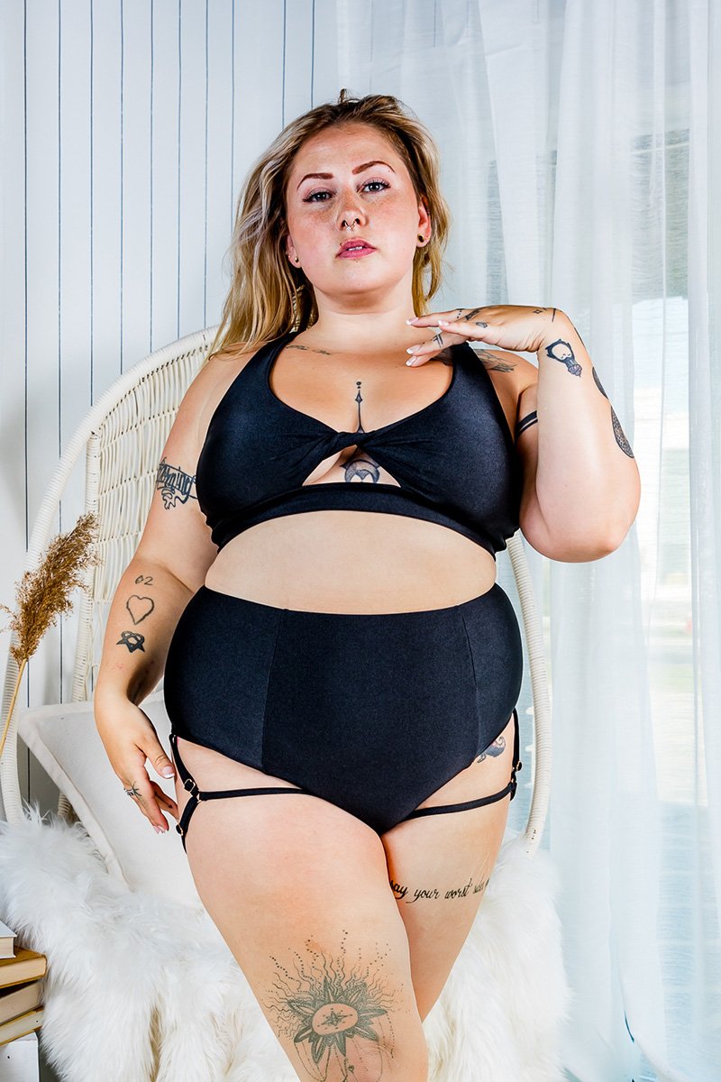 Chantay Polewear Wildbird Shorts - Noir-Chantay Polewear-Pole Junkie