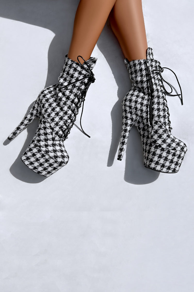 Hella Heels 7inch Boots - Houndstooth