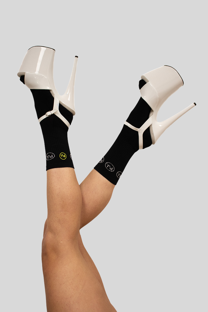 Pole Junkie Circle Logo Socks - Black